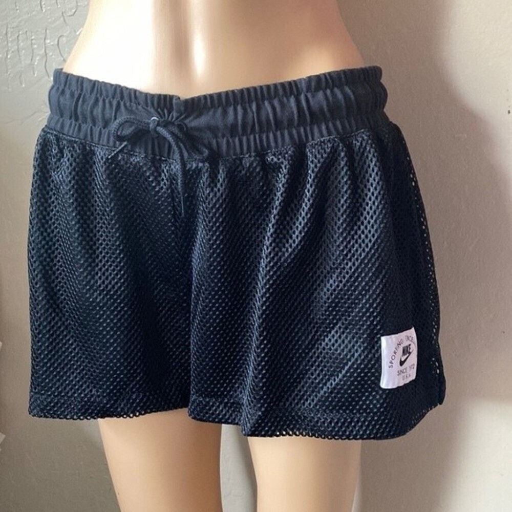 Nike CZ9435-010 Women Size Medium Sportswear Heritage Mesh Short Loose Fit Black